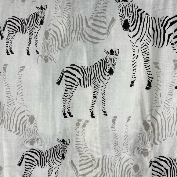Chico's 100% Cotton Button Down Casual Cream & Black Zebra Size Medium - Picture 7 of 8